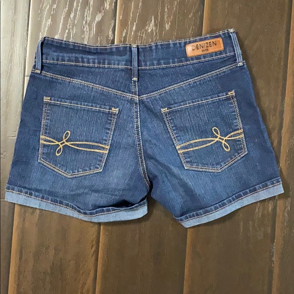 SOLD! Levi’s Denizen Cuffed Shorts sz 4 - Picture 3 of 5